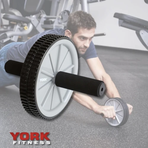 Переваги тренувань з роликом для преса: